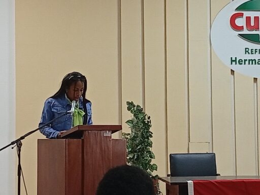 Rechazan trabajadores de industria petrolera endurecimiento del bloqueo