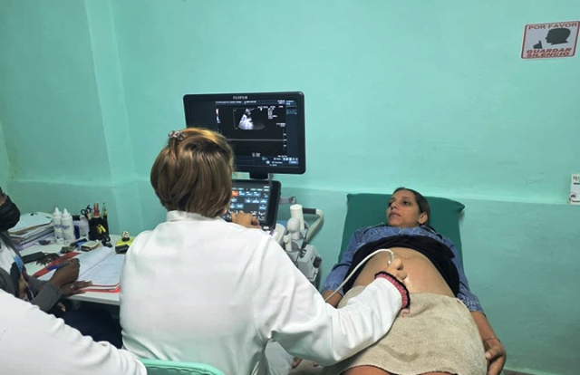 Fortalecen capacidades para el diagnóstico prenatal en Santiago de Cuba 