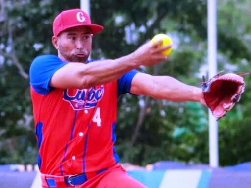 Cuba con costosos reveses en Panamericano de softbol