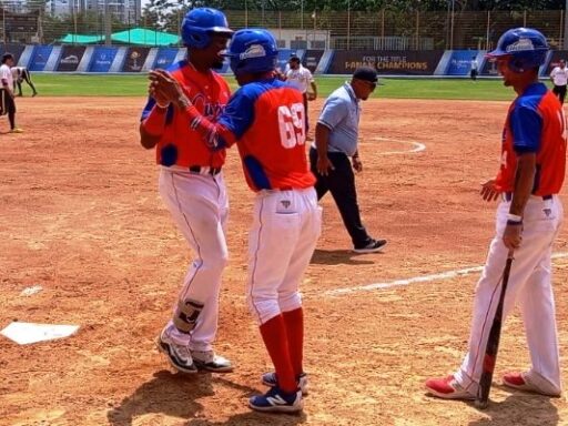 Cuba en la súper ronda del Panamericano de softbol