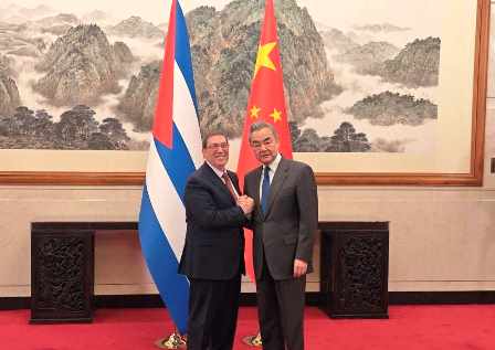 Canciller chino subraya firme respaldo a Cuba en defensa de seguridad