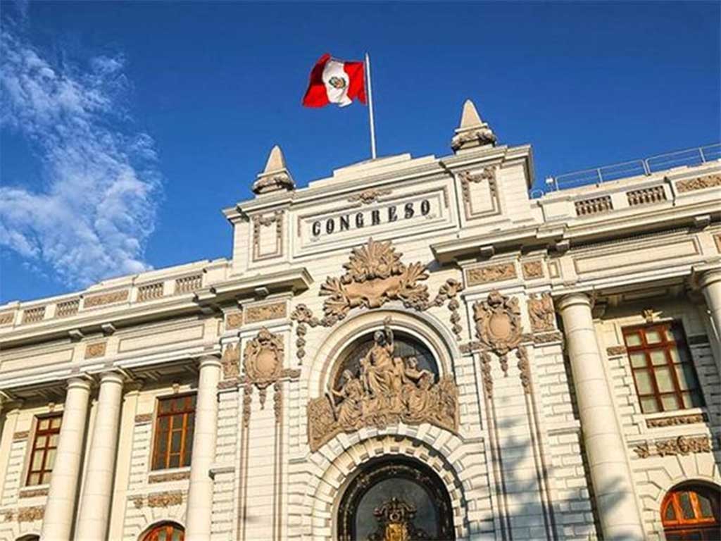 Parlamento elige hoy nuevo presidente de Perú entre cuatro candidatos