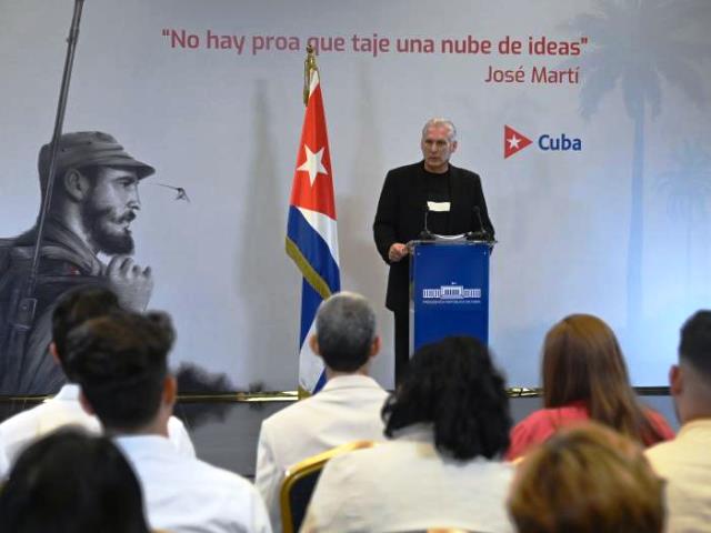 Compareció el Presidente cubano ante medios de prensa