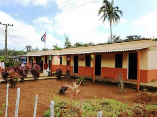 Escuelas renacidas en Guantánamo