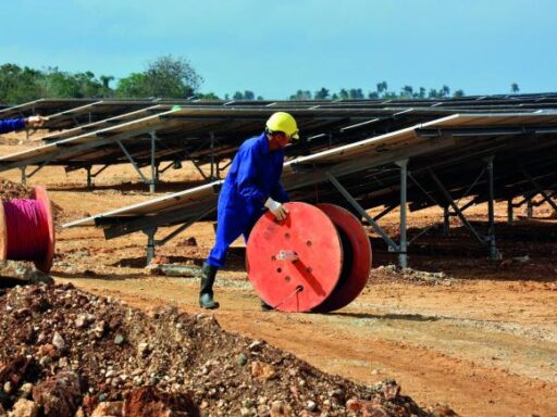 Informan medidas del Gobierno para enfrentar la situación energética y garantizar los servicios esenciales