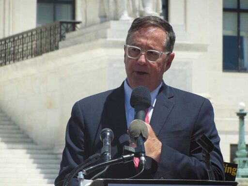 Más voces en EEUU condenan medida de asfixia de Trump contra Cuba (+Cobertura ampliada)