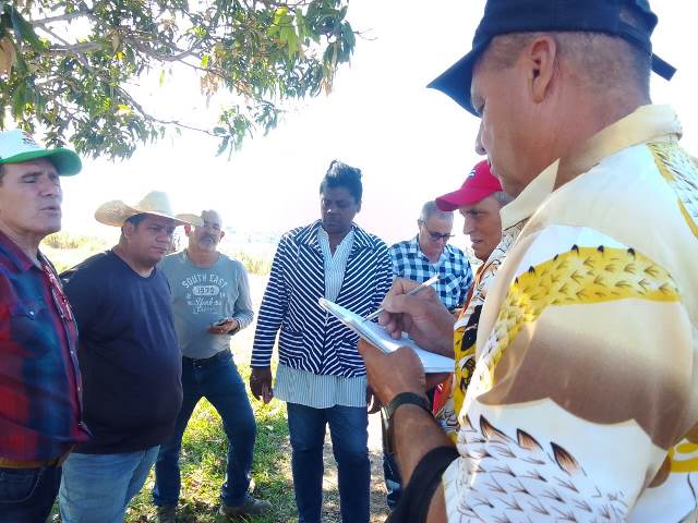 Chequean máximas autoridades planes agrícolas (+Fotos)
