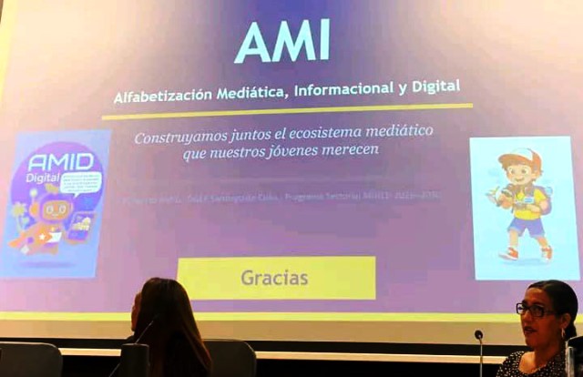 Impulsan en Santiago proyecto para alfabetización digital
