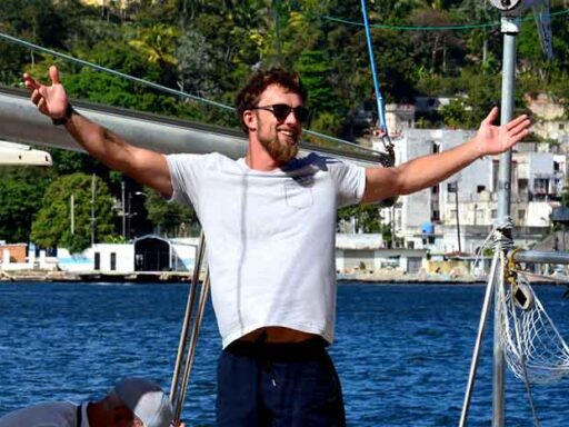 Arriban a puerto seguro las dos embarcaciones del Convoy Nuestra América (+ Fotos)