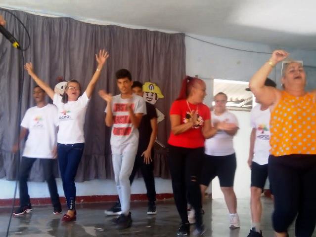 Niñas y niños sanluiseros  con discapacidad intelectual participan en actividades culturales