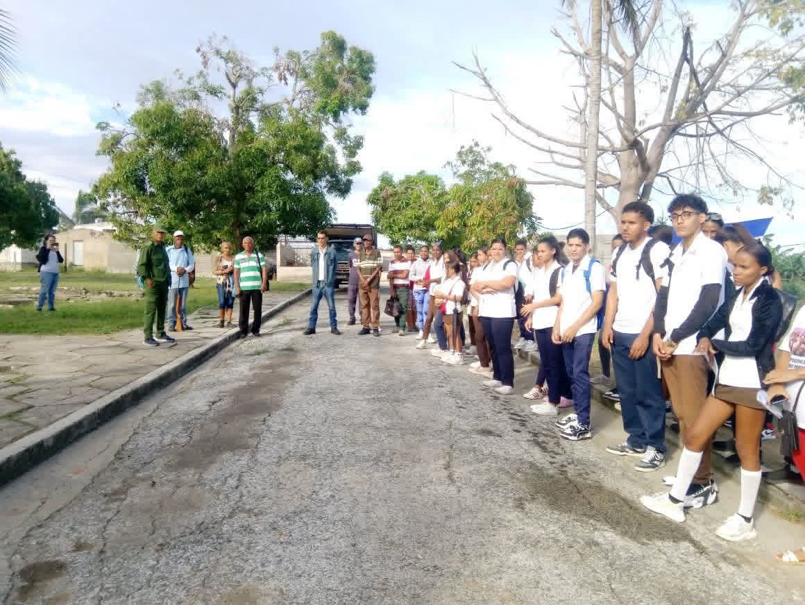 En San Luis jóvenes universitarios se prepararon para defender la Patria
