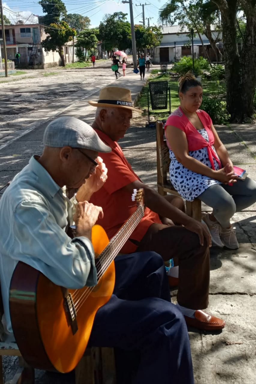 Donde los años se vuelven letras: el taller que siembra poesía en San Luis (+Fotos)
