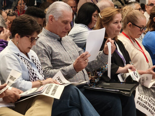 Presidente cubano acude a inauguración del Coloquio Patria