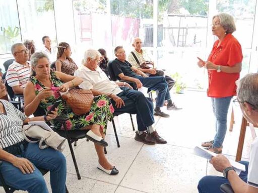 Desarrollan taller sobre la mujer y las juventudes en las geociencias