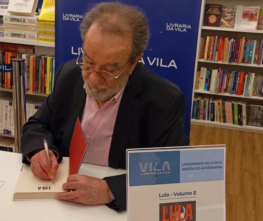 Escritor brasileño Fernando Morais evoca a Cuba al hablar de Lula