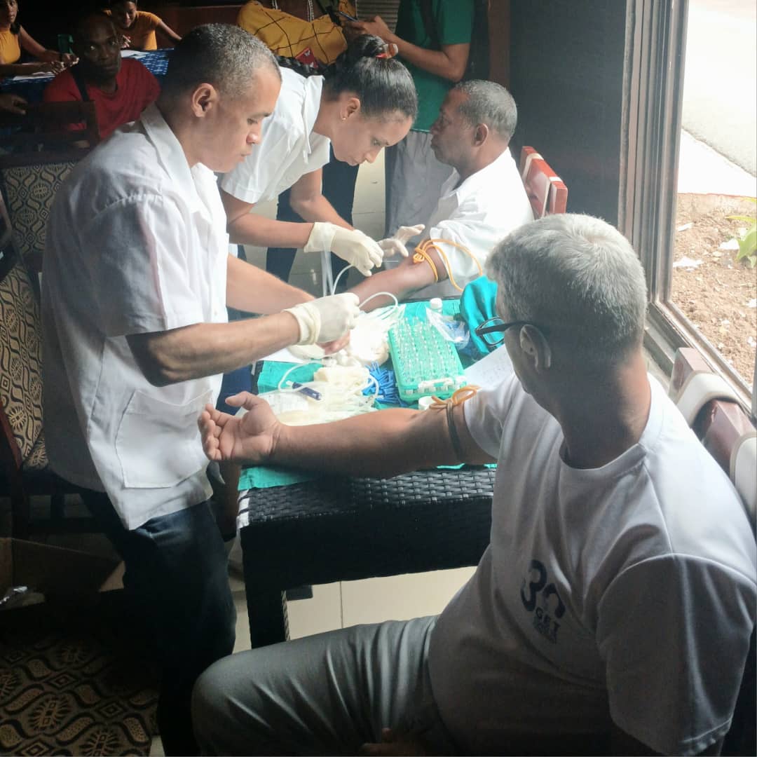 Sangre solidaria en Santiago de Cuba: el pulso obrero que salva vidas (+Fotos)