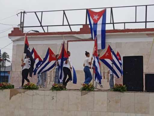 En San Luis, la memoria encendió la Plaza