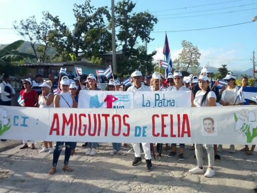 Saludan el 1 de Mayo en el Consejo Popular Los Negros (+Fotos)