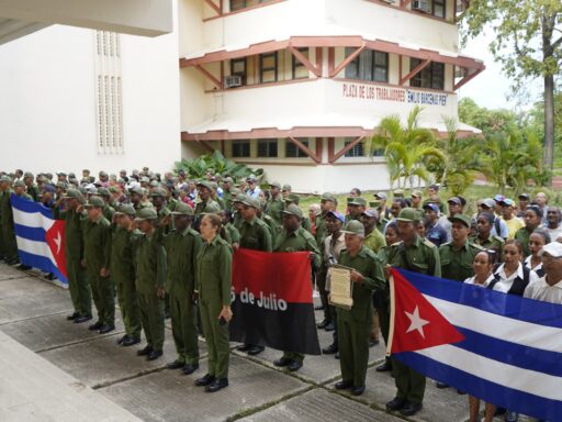 Fuerzas Armadas Revolucionarias en Santiago de Cuba se suman al movimiento «Mi firma por la Patria» (+Fotos)