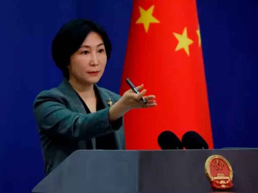 China rechaza injerencia de EEUU en nexos con Venezuela