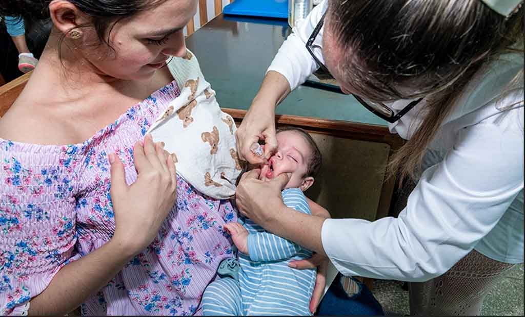Vacunación en Cuba protege a miles de niños de poliomielitis