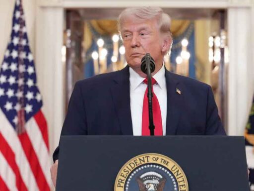 Trump persiste en amenazas: 48 horas para el infierno sobre Irán