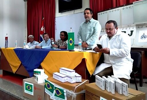 Recibe Hospital Neumológico Centro Benéfico Jurídico donación de medicamentos antituberculosos