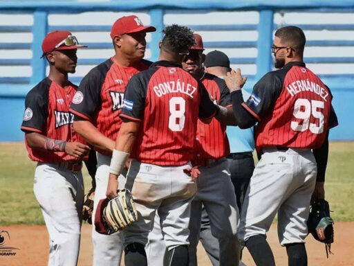Sed de barridas y jornada de fuego en la Liga Élite de Béisbol
