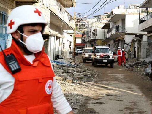 Cazas israelíes destruyen santuario chií centenario en sur de Líbano