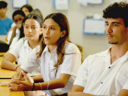 Ratifican garantía de plazas universitarias para todos los aspirantes