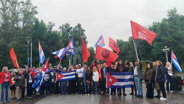Recuerdan en Moscú natalicio 98 del Che Guevara
