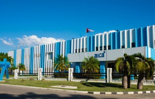 Laboratorios AICA reinicia producción de citostáticos tras inversión para fortalecer estándares regulatorios de su planta