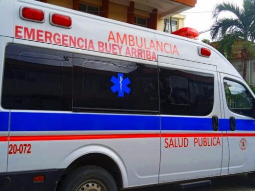 Nuevas ambulancias refuerzan el servicio de urgencias en cuatro municipios de Granma
