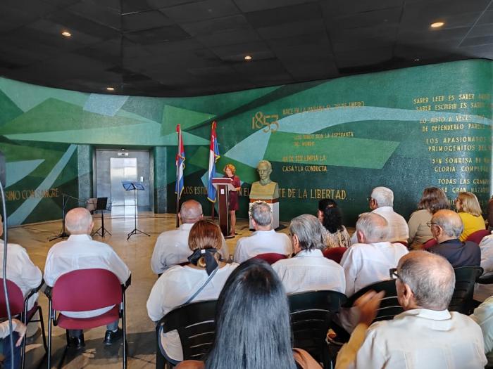 Juristas cubanos, firmes en la defensa de la legalidad revolucionaria