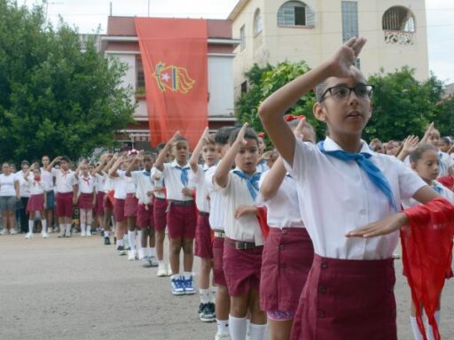 El cambio de pañoleta: símbolo de esperanza y de crecer