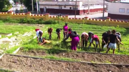 Abanderan Brigadas FAPI en Santiago de Cuba para el verano