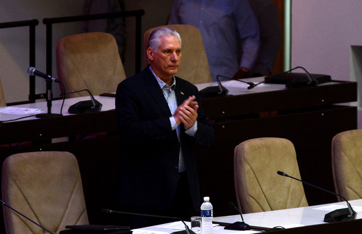 Presidente de Cuba denuncia bloqueo energético como castigo colectivo