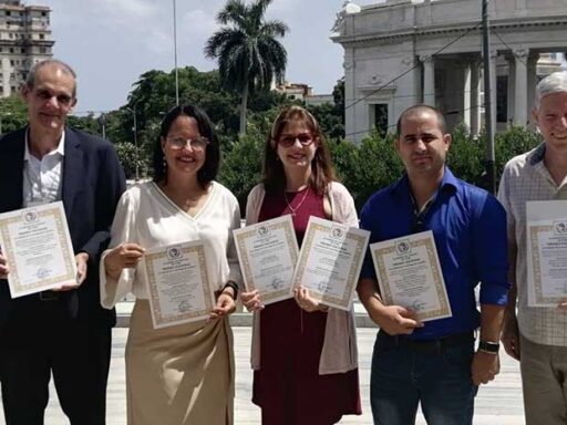 Recibió Biocubafarma 13 premios de la Academia de Ciencias