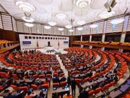 Parlamento de Türkiye condena ataques israelíes contra Líbano y Siria