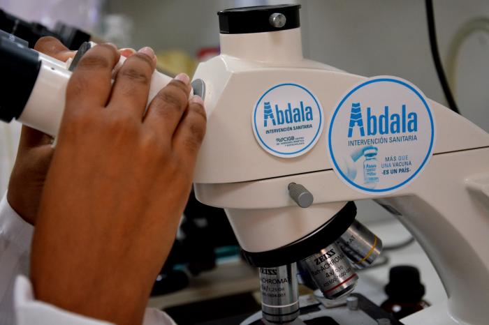 Cuatro décadas de aportes a la ciencia cubana