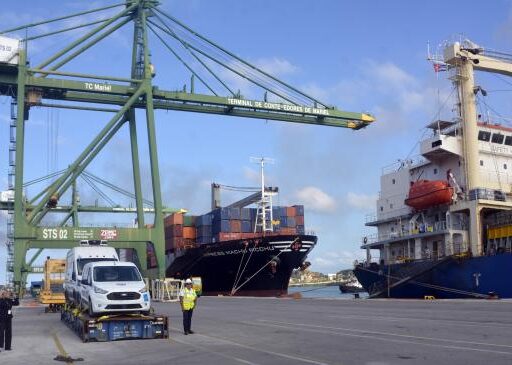 Amplían las operaciones directas de comercio exterior en Cuba