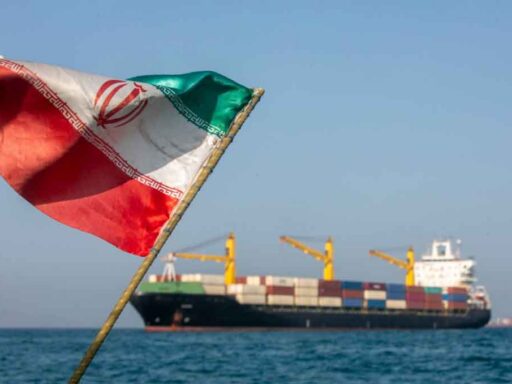 Irán condiciona reapertura de Ormuz al cese de presencia de EEUU