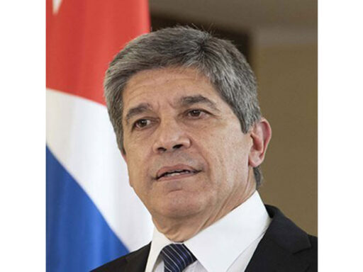 Denuncia viceministro del Minrex infamias de EE.UU. contra Cuba