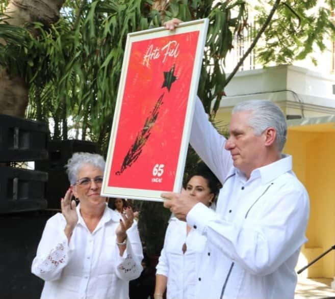 Celebran acto central por aniversario 65 de la UNEAC junto al Arte Fiel