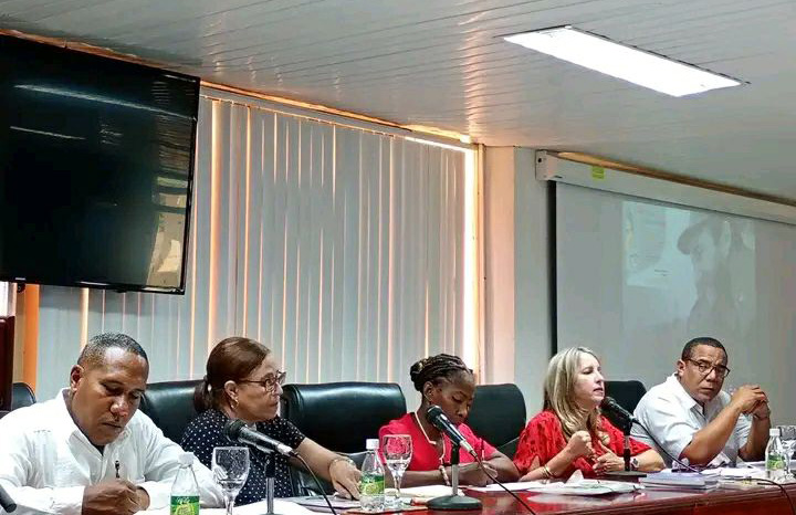 Inicio del curso escolar será una fiesta en Cuba, expresa ministra