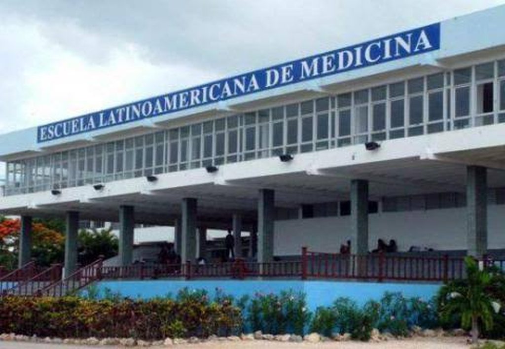 Médicos colombianos graduados en Cuba atienden a afectados por sismo