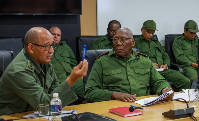 Vicepresidente Valdés Mesa supervisa Zona de Defensa Armada en el Cerro