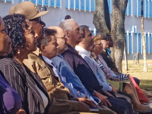 Díaz-Canel acompaña a la Educación Superior en acto de inicio de curso
