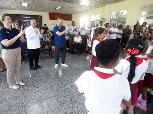 Cuba recibe al presidente del Comité Paralímpico Internacional entre sonrisas y esperanzas (+Fotos)