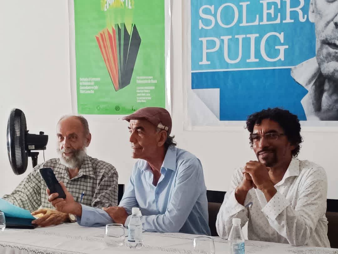 El Sello Caserón Se Luce En La Feria Del Libro De  Santiago de Cuba (+Fotos)